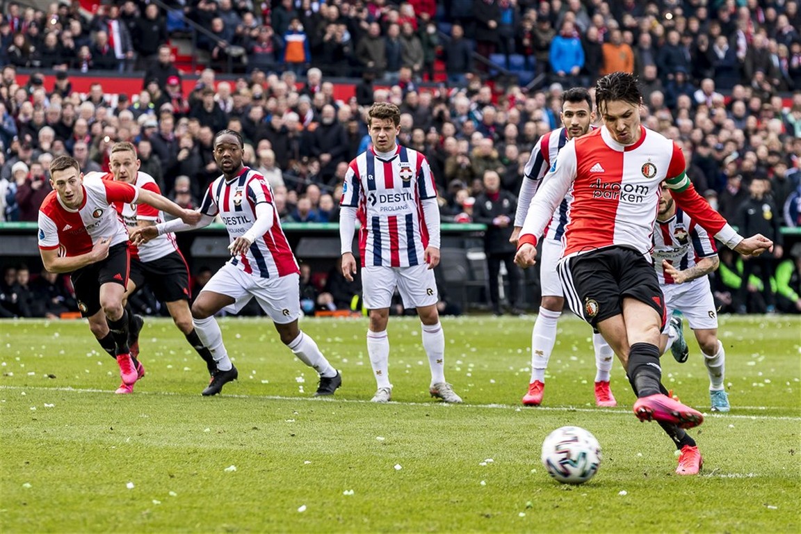 Feyenoord completeert topweek en slaat gat met Willem II - Voetbal