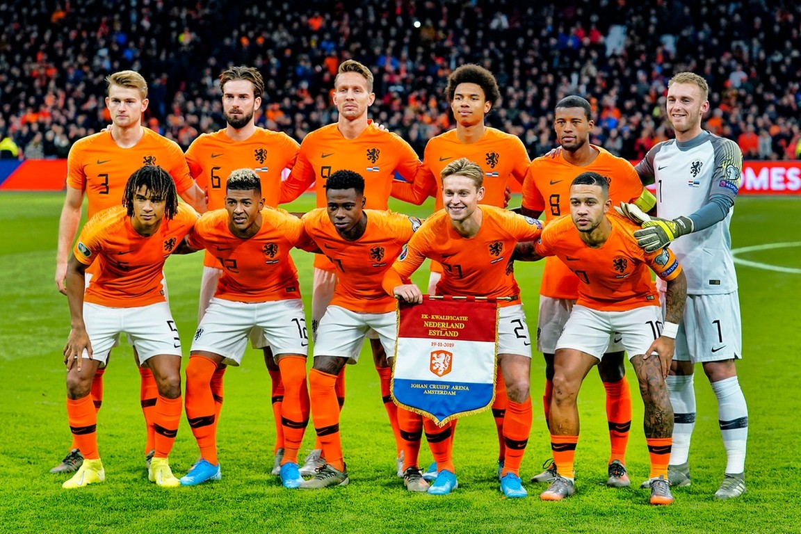 voorraad Calligrapher Klassiek Schuurs meest opvallende naam in voorselectie Nederlands elftal - Voetbal  International