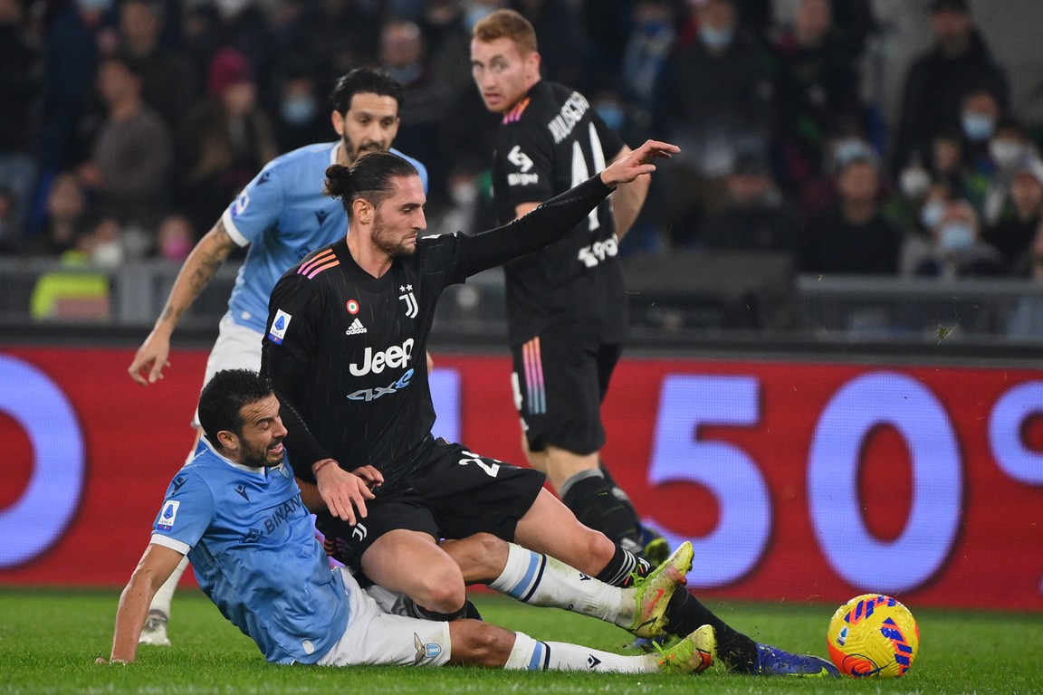 De Ligt houdt ook in Rome de nul: Juve kan voorzichtig naar boven kijken -  Voetbal International