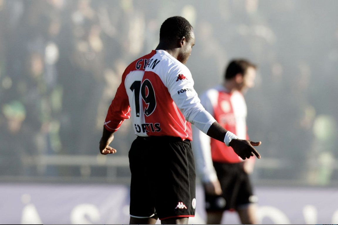 Feyenoord-supporters brengen Gyan vrijdag laatste groet