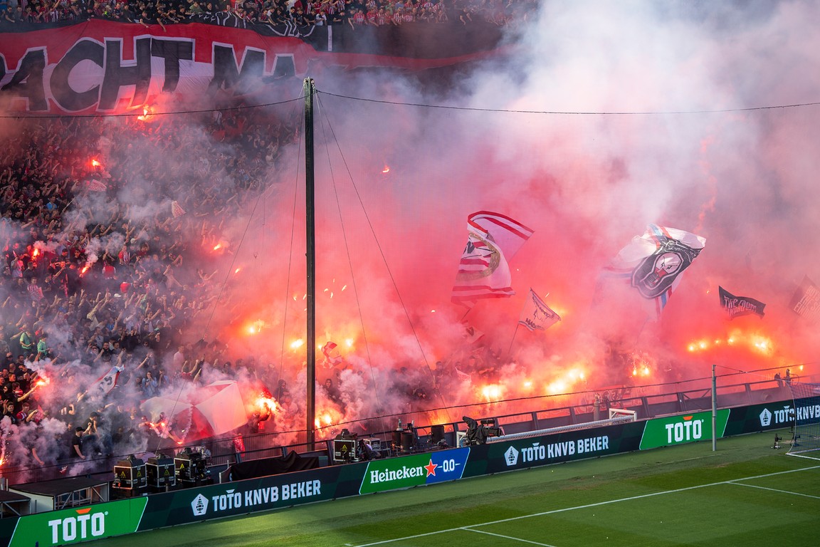 dienen hoofdzakelijk Ass Ajax, Feyenoord en PSV ontlopen elkaar in kwartfinale beker - Voetbal  International