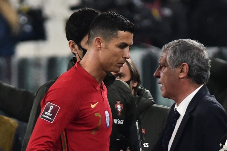 Santos Maakt Ek Selectie Portugal Bekend En Rekent Ook In Qatar Op Ronaldo 36 Voetbal International